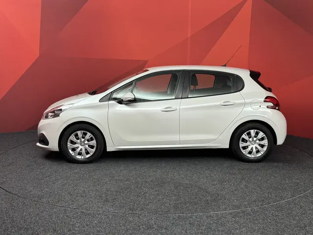 Peugeot 208 1.2 PureTech Blue Lion 2017 Benzine 17