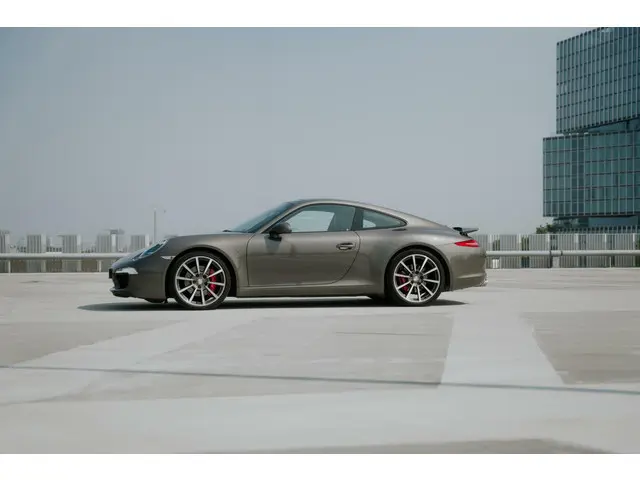 Porsche 911 3.8 Carrera S 2013 Benzine 4