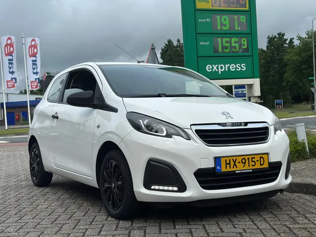 Peugeot 108 1.0 e-VTi Junior led nap 2016 Benzine 6