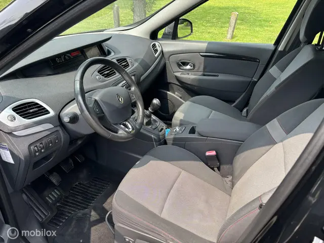 Renault Grand Scénic 1.2 TCe Authentique 7p. 2014 Benzine 33