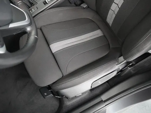 BMW X1 xDrive25e 2022 Hybride Benzine 13