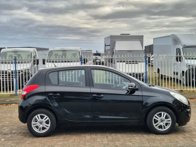 Hyundai i20 1.2i i-Catcher 2012 Benzine 9