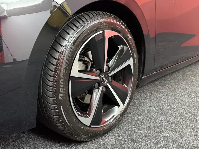 Opel Astra 1.2 Elegance 2022 Benzine 24