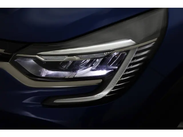 Renault Captur 1.3 TCe 130 Intens 2020 Benzine 25