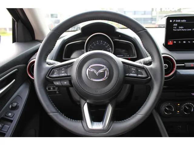 Mazda 2 1.5 Skyactiv-G Sportive 2023 Benzine 19