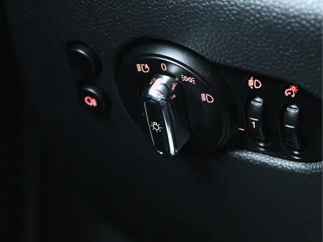 MINI One | Navigatiesysteem 2019 Benzine 26