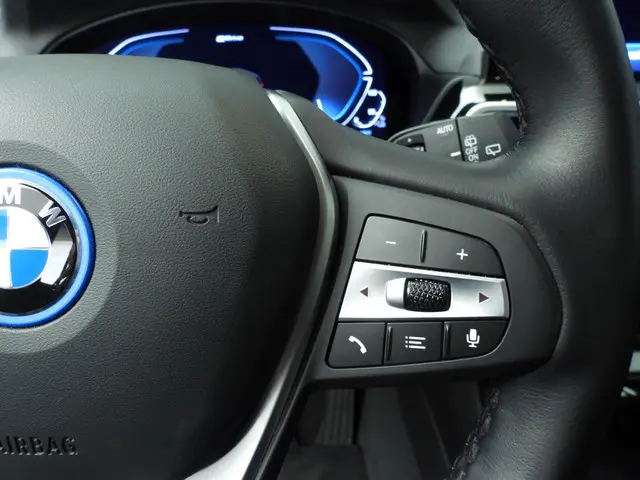 BMW X3 xDrive30e 2023 Hybride Benzine 15