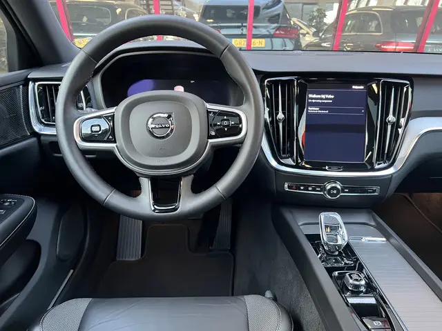 Volvo V60 2.0 B3 Plus Dark 2022 Hybride Benzine 23