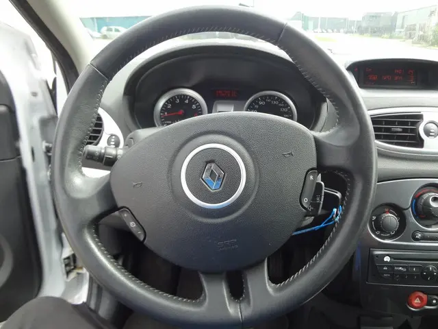 Renault Clio 1.2 Collection 2012 Benzine 9