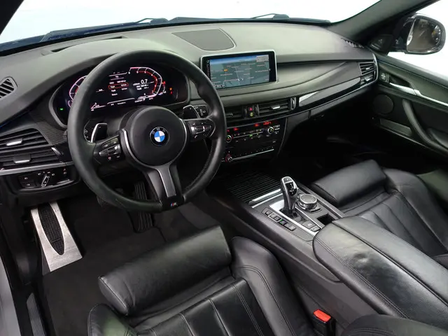 BMW X5 xDrive30d M Performance Aut- 2016 Diesel 2