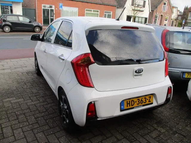 Kia Picanto 1.0 CVVT First Ed. 2015 Benzine 4