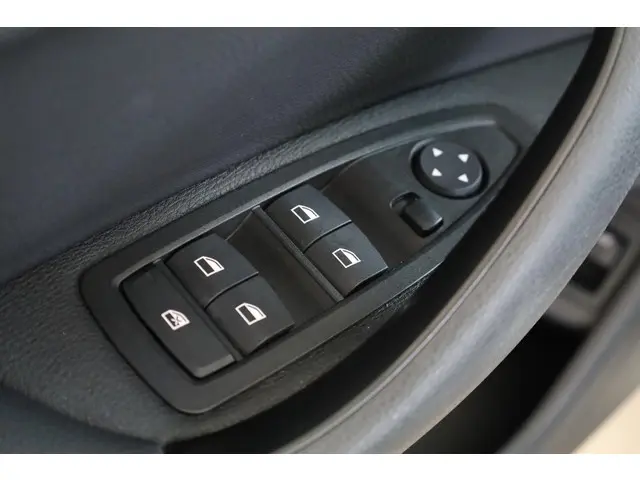 BMW X2 xDrive25e 2021 Hybride Benzine 20