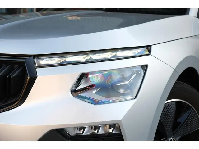 Škoda Kamiq FL 1.0 TSI DSG Monte Carlo 2024 Benzine 41