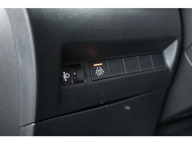 Peugeot e-2008 EV Allure 50 kWh 2021 Elektrisch 7