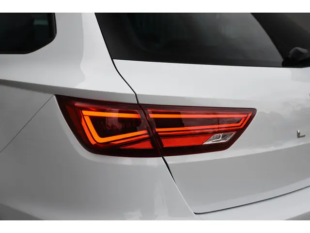 SEAT Leon ST 2.0 TSI FR Business Intense 2019 Benzine 7