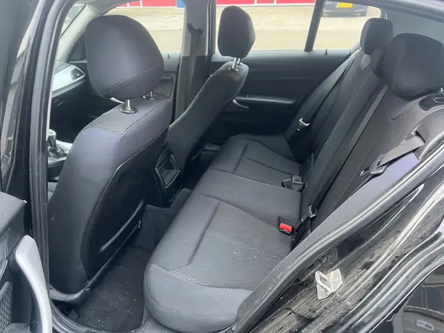 BMW 1 Serie 114i Business+ | Navi + Airco 2012 Benzine 12