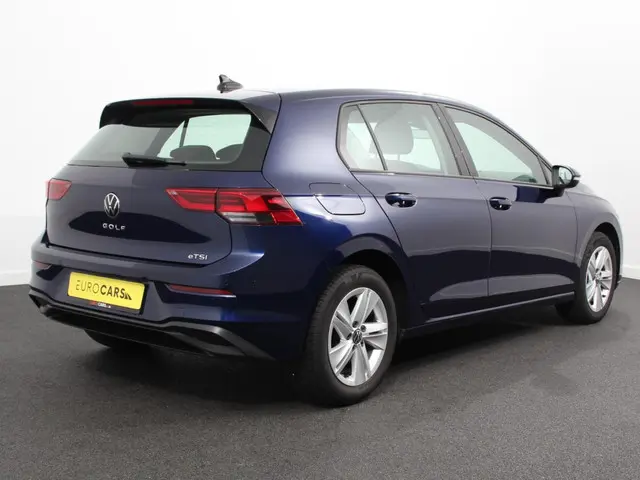 Volkswagen Golf 1.0 eTSI Life Business 2023 Benzine 6