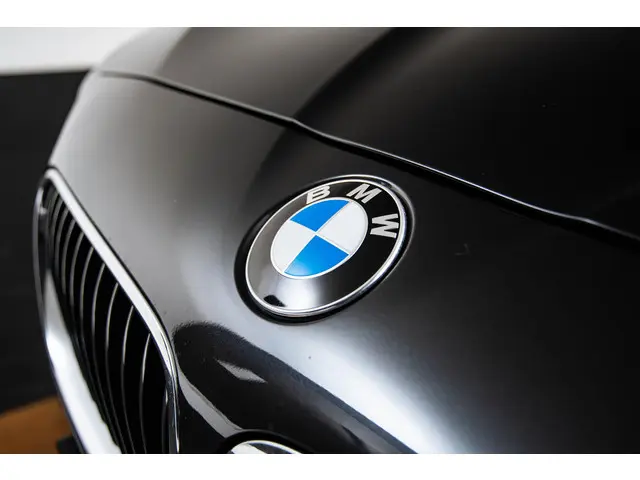 BMW 5 Serie 520i Executive 2016 Benzine 48