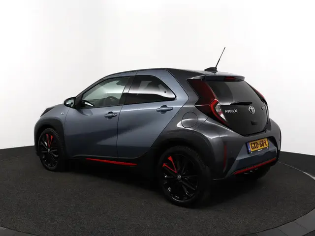 Toyota Aygo X 1.0 VVT-i CVT Undercover 2023 Benzine 12