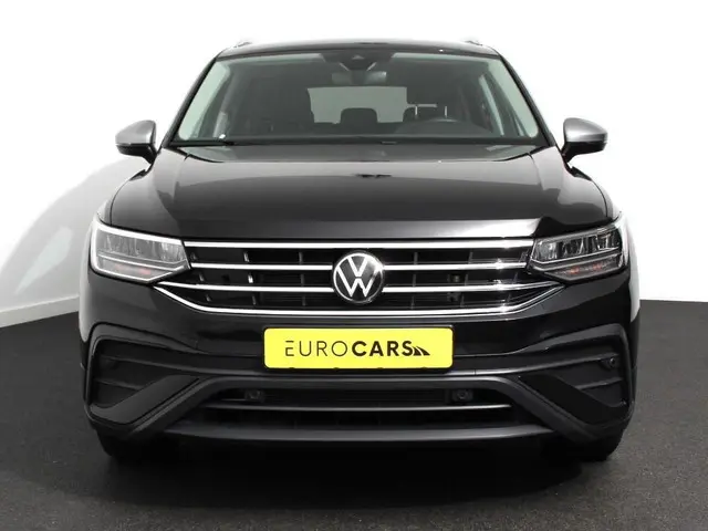 Volkswagen Tiguan Allspace 1.5 TSI DSG7 MOVE 2023 Benzine 2