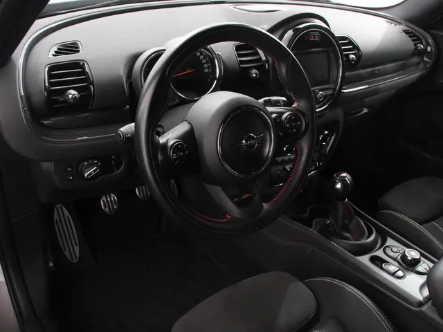 MINI Clubman 1.5 Cooper Chili Hyde Park 2018 Benzine 9