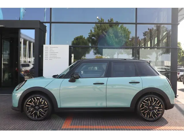 MINI 5-Deurs S 2025 Benzine 4