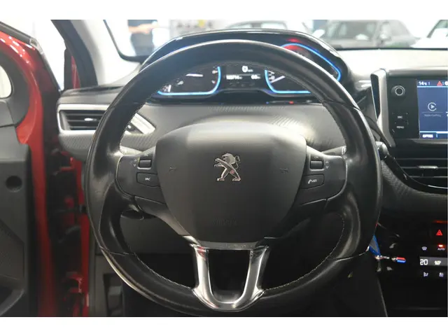 Peugeot 2008 1.2 PureTech Allure 2018 Benzine 9