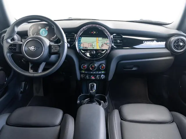 MINI 3-Deurs Cooper Aut. 2023 Benzine 7