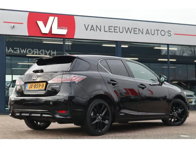 Lexus CT 200h Sport Edition 2016 Hybride Benzine 2
