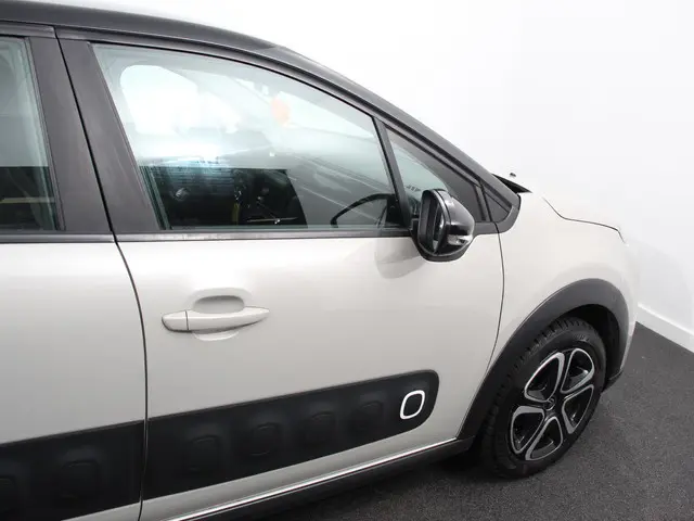 Citroën C3 1.2 PureTech S&S Feel Edition 2018 Benzine 9