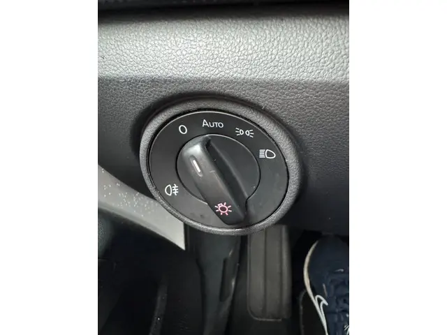 Volkswagen up! 1.0 BMT move up! 2017 Benzine 25