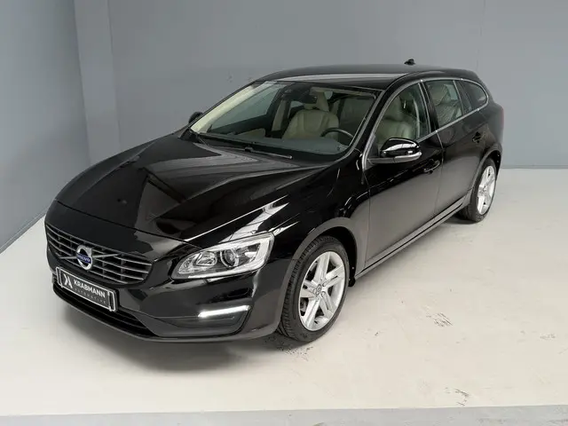 Volvo V60 1.5 T3 Nordic+ 2017 Benzine 28