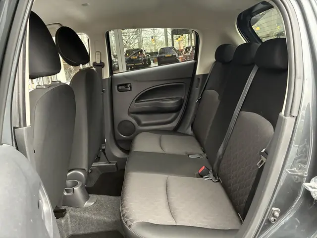 Mitsubishi Space Star 1.2 Dynamic 2024 Benzine 8