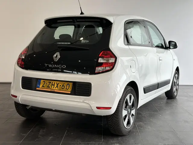 Renault Twingo 1.0 SCe Expression 2015 Benzine 2