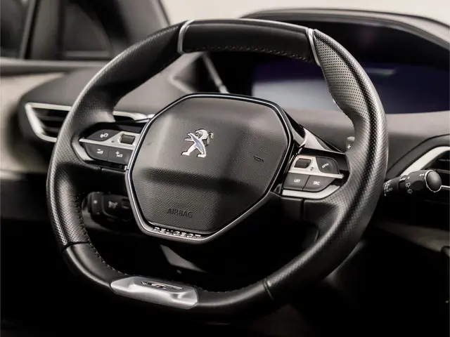 Peugeot 3008 1.6 HYbrid 225 GT 2021 Hybride Benzine 19
