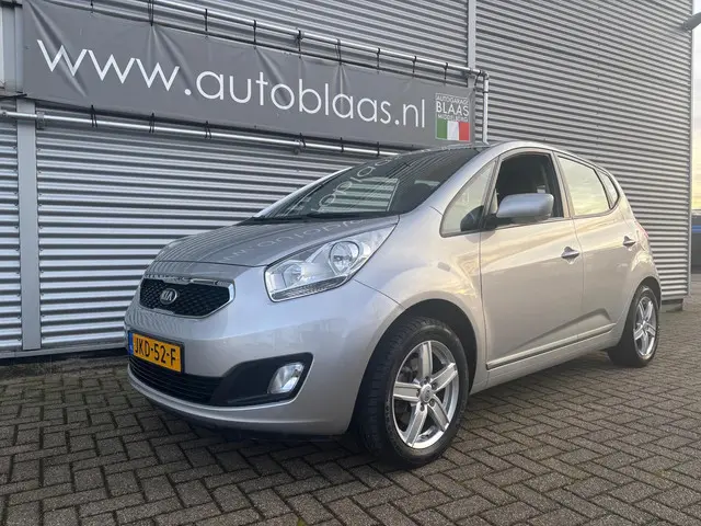 Kia Venga 1.4 CVVT ComfortLine 2015 Benzine 2