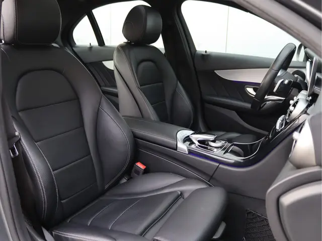 Mercedes-Benz C-Klasse 180 AMG-line 2019 Benzine 23