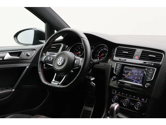 Volkswagen Golf 2.0 TSI GTI Performance 2014 Benzine 31