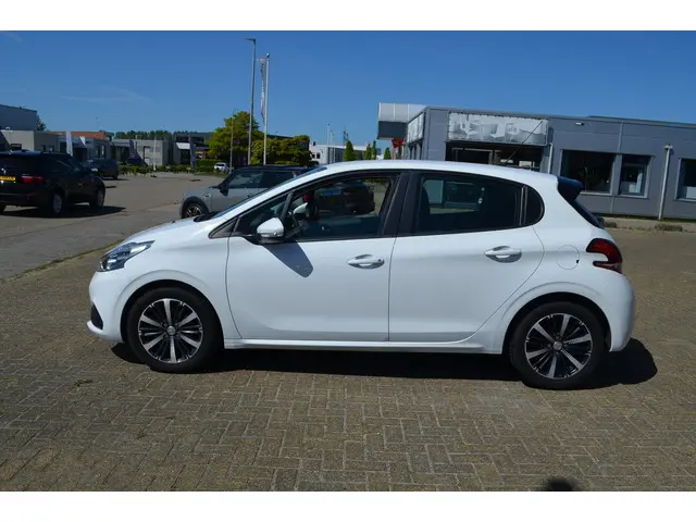 Peugeot 208 1.2 PureTech Blue Lion 2016 Benzine 8