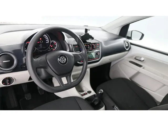 Volkswagen up! 1.0 BMT 60pk Move up! 2019 Benzine 16
