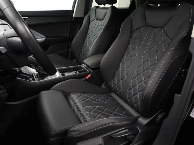 Audi Q3 35 TFSI S Edition Aut- 2020 Hybride Benzine 21
