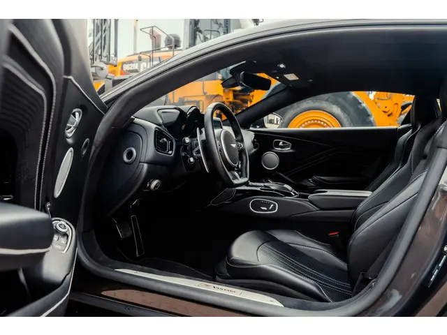 Aston Martin V8 Vantage 4.0 2021 Benzine 21