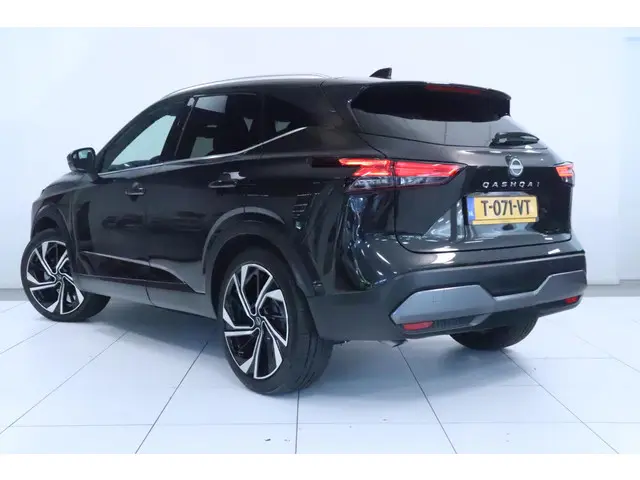 Nissan QASHQAI 1.3 MHEV 158 4WD Tekna Plus 2023 Benzine 6