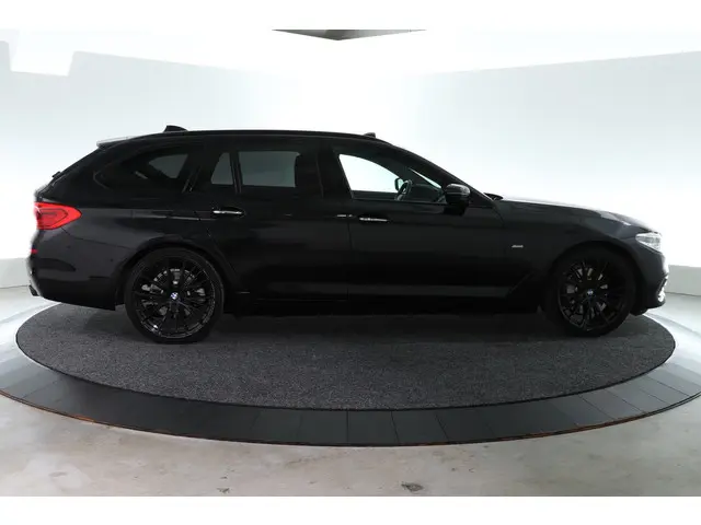 BMW 5 Serie Touring 530i xDrive Sport-Line 2018 Benzine 8