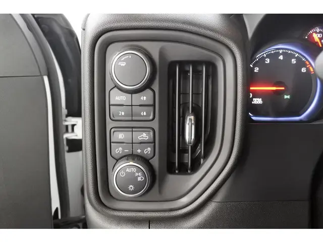 Chevrolet Silverado 5.3 V8 Trailboss Z71 2019 Benzine 19