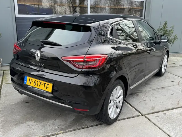 Renault Clio 1.0 TCe 92pk Intens 2022 Benzine 32