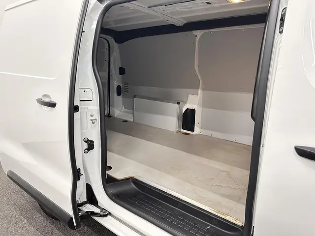 Citroën Jumpy 1.5 BlueHDi 100 M S&S 2021 Diesel 17