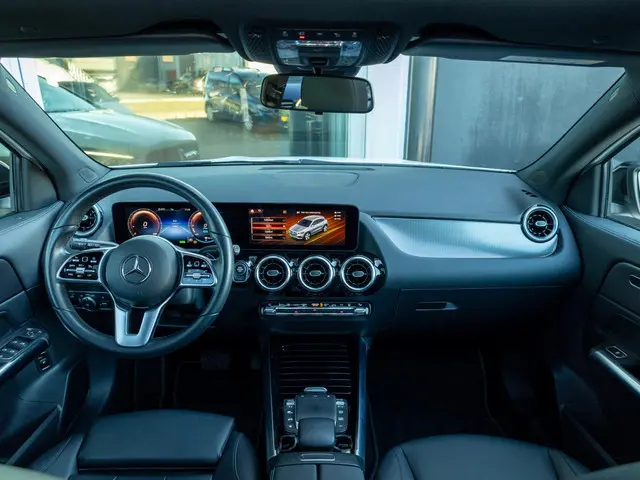 Mercedes-Benz GLA 250 e 2021 Hybride Benzine 3