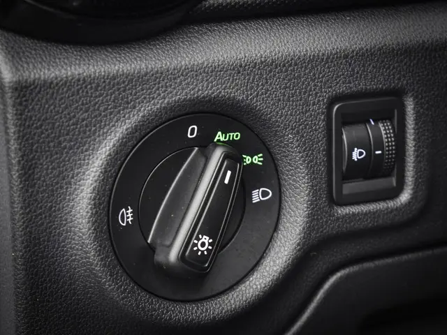 Škoda Fabia 1.0 TSI 110pk DSG Ambition 2023 Benzine 12