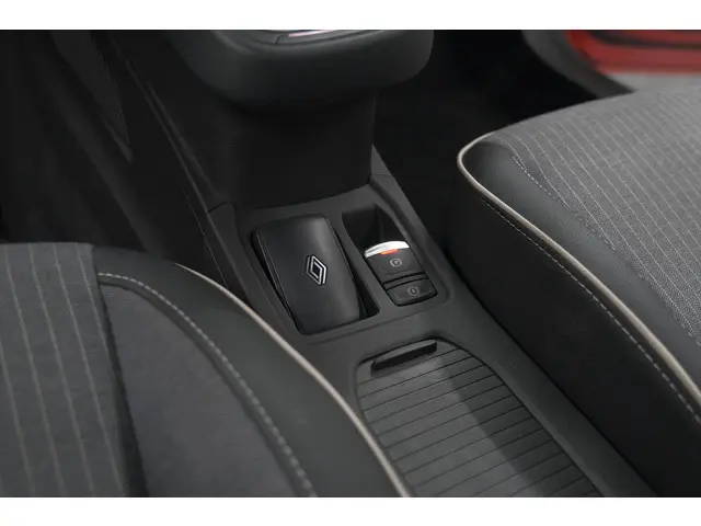 Renault Clio TCe 90 GPF techno 2024 Benzine 13
